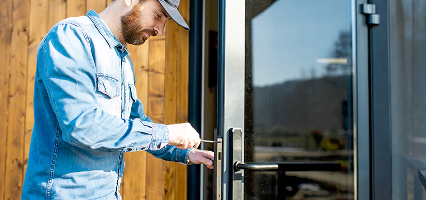Frameless Glass Storefront Door Locks Replacement in Riverbank, CA