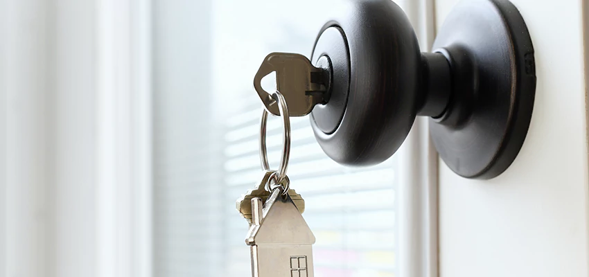 Bifold Door Knob Replacement in Riverbank, California