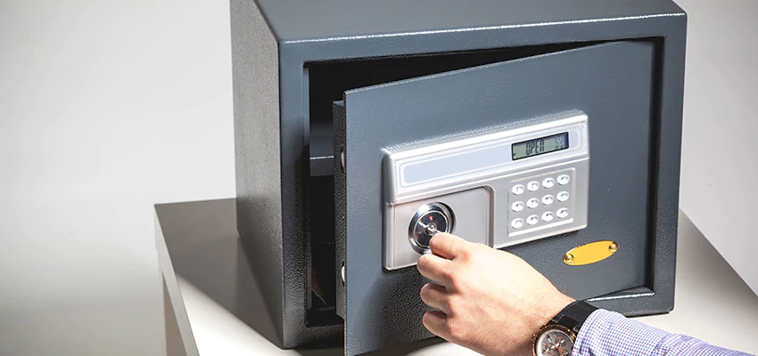 Jewelry Safe Unlocking Service in Riverbank, California